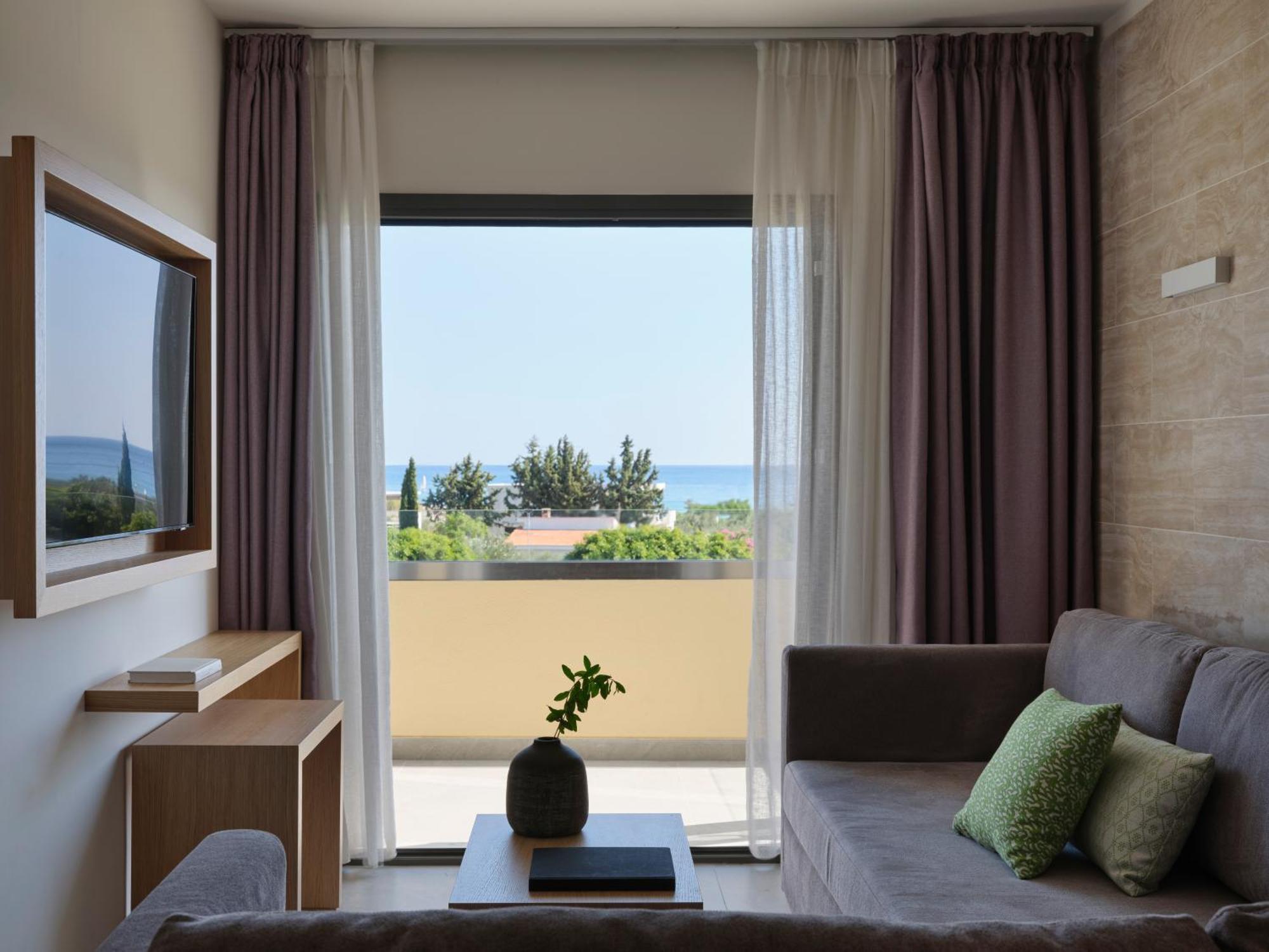 Atlantica Mikri Poli Rhodes Колимбия