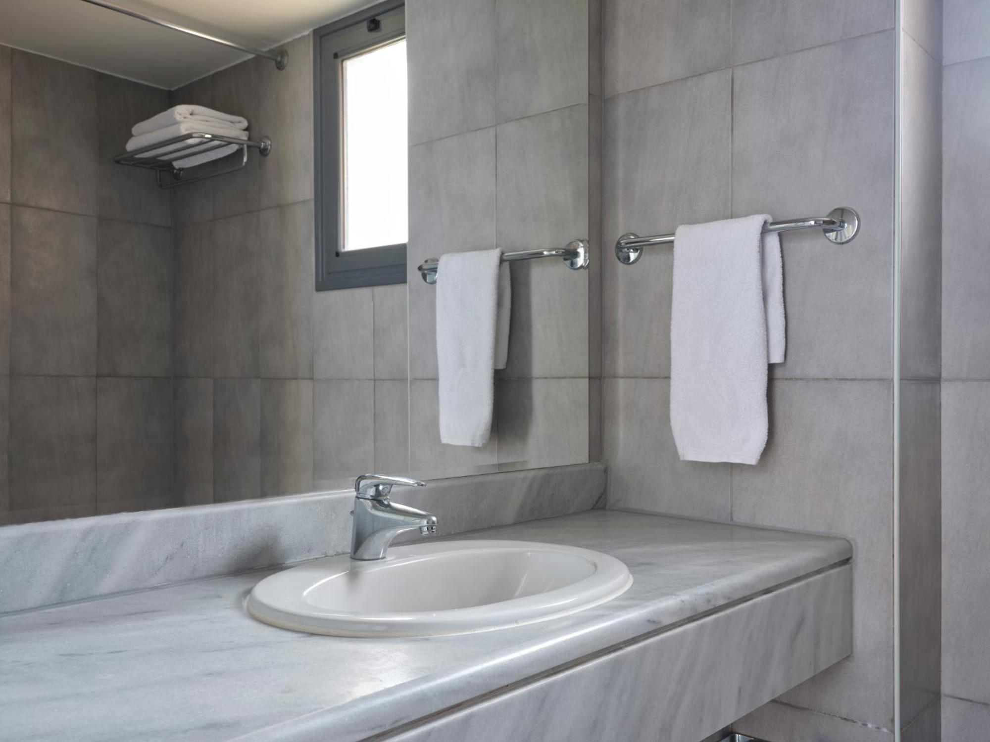 Atlantica Mikri Poli Rhodes Отель Колимбия