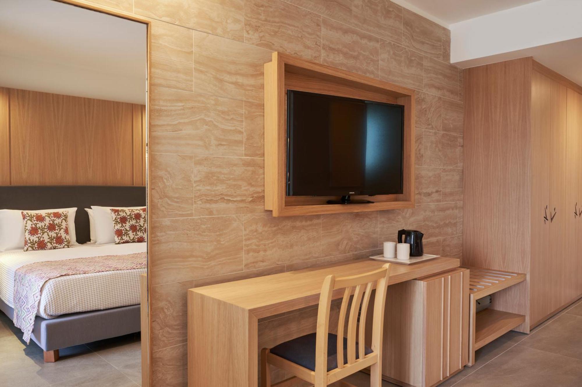 Отель Atlantica Mikri Poli Rhodes 4*
