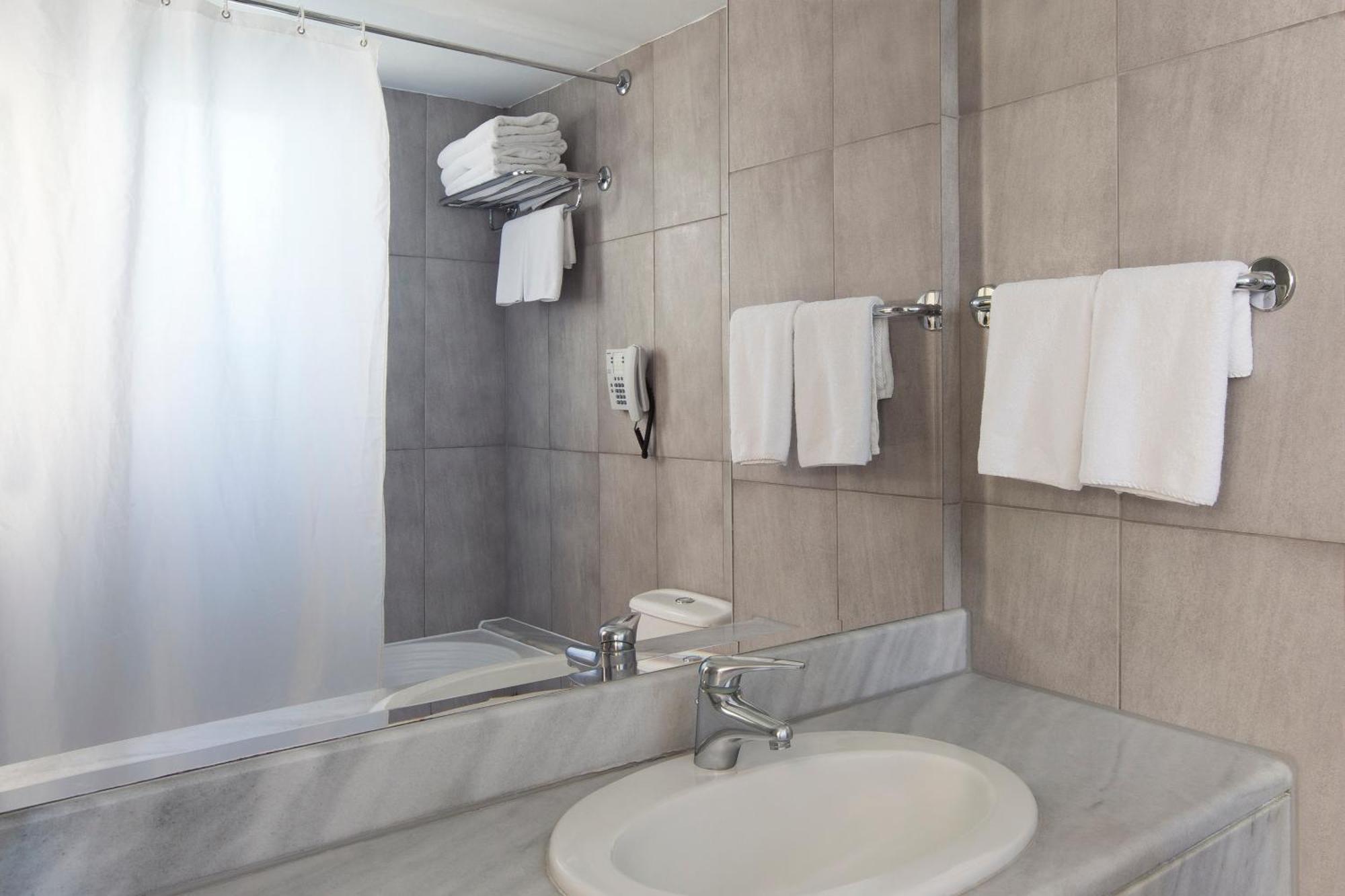 Отель Atlantica Mikri Poli Rhodes 4*